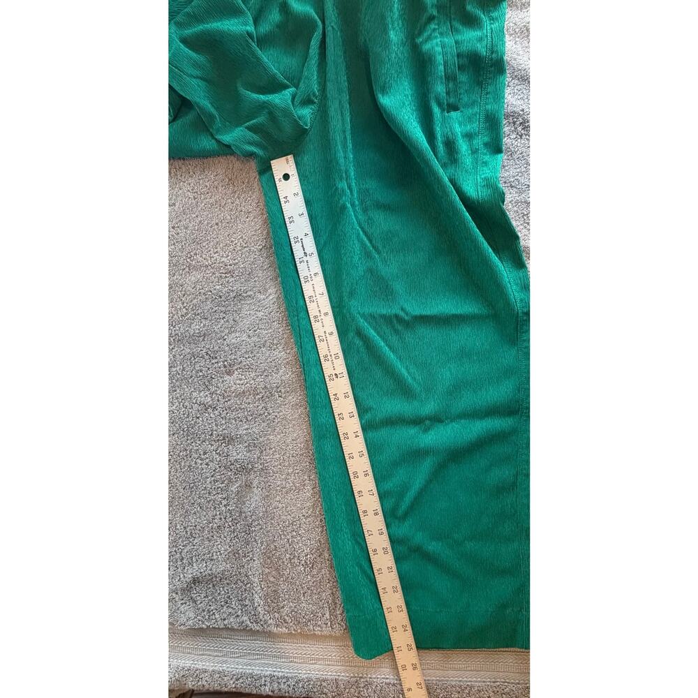 Athleta Echo Wide Crop Pant Size 8 High Waisted Elastic Breathable Athleisure - Picture 8 of 9